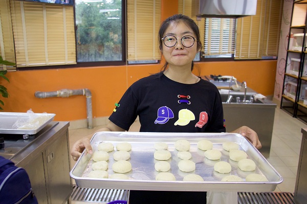 共捧一轮明月，感恩永存心间――tyc33455cc太阳集团导师团中秋节感恩活动