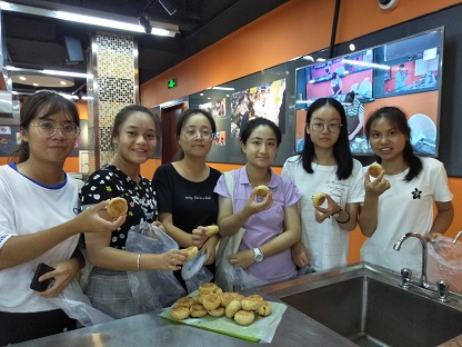 共捧一轮明月，感恩永存心间――tyc33455cc太阳集团导师团中秋节感恩活动