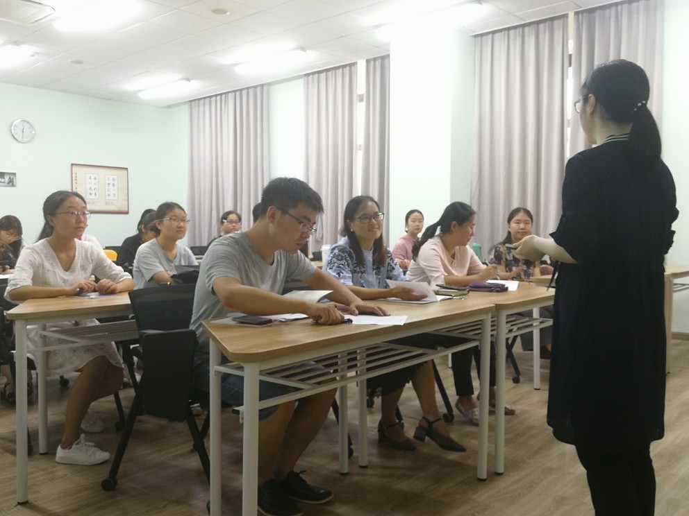 学优秀党员事迹，为进博立足岗位――tyc33455cc太阳集团员工党支部主题党日活动