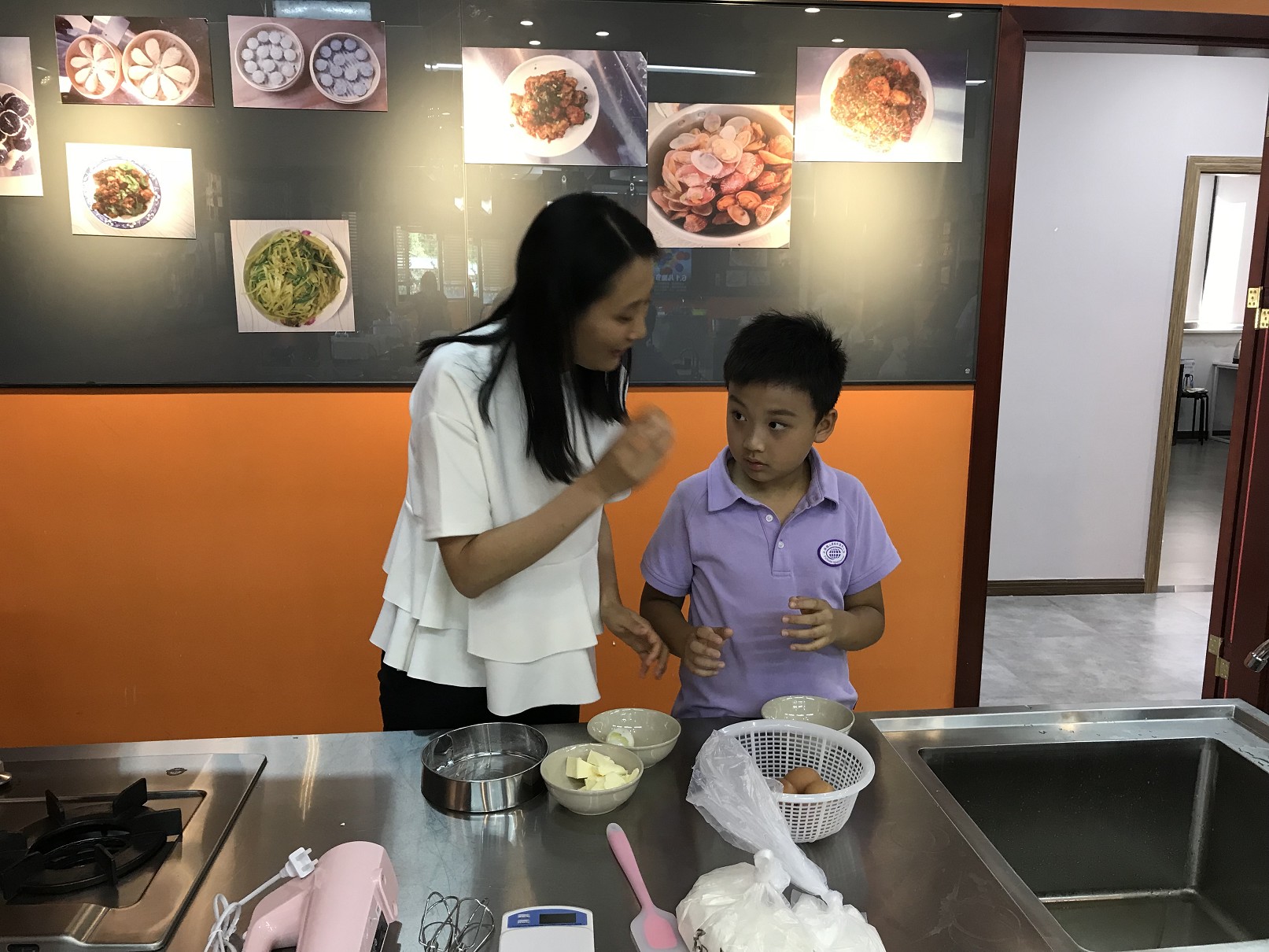 tyc33455cc太阳集团工会举行六一亲子烘焙活动