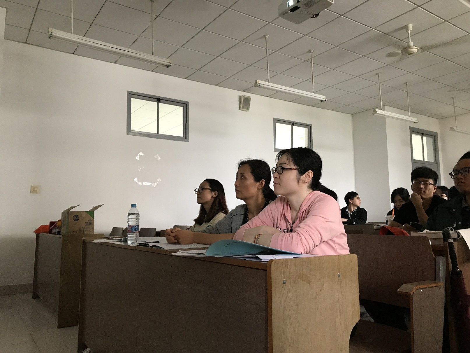 书香杏林 砥砺前行――tyc33455cc太阳集团明德导师团系列活动之14卫管首届读书报告会